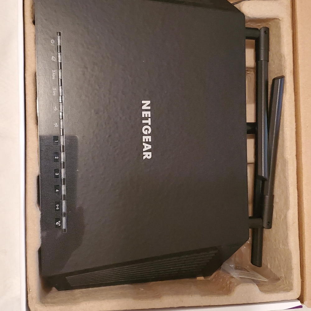 Netgear nighthawk router - Picture 4 of 4